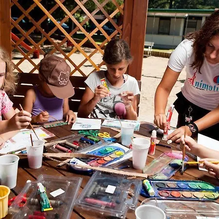 Park Plava Laguna Villa