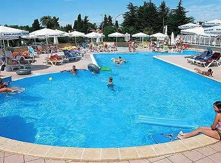 Park Plava Laguna فيلة *