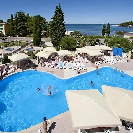 Park Plava Laguna Villa